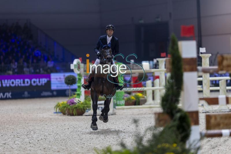 Delestre Simon (FRA) riding Jiamo VDS_Verona_20241109_SS358168.jpg